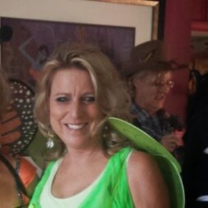 Meet your Posher, Cindy